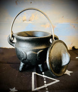 Cast-Iron Black Cauldron 3